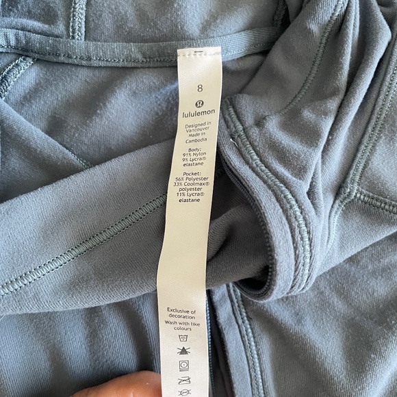 Lululemon Hooded Lightweight Longsleeve Shirt Size 8 - Picture 3 of 7